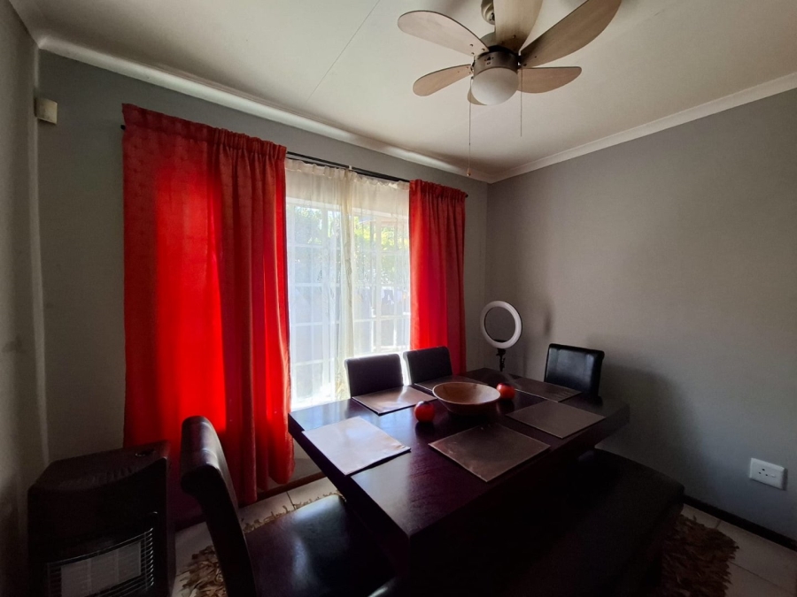 3 Bedroom Property for Sale in Protea Park North West